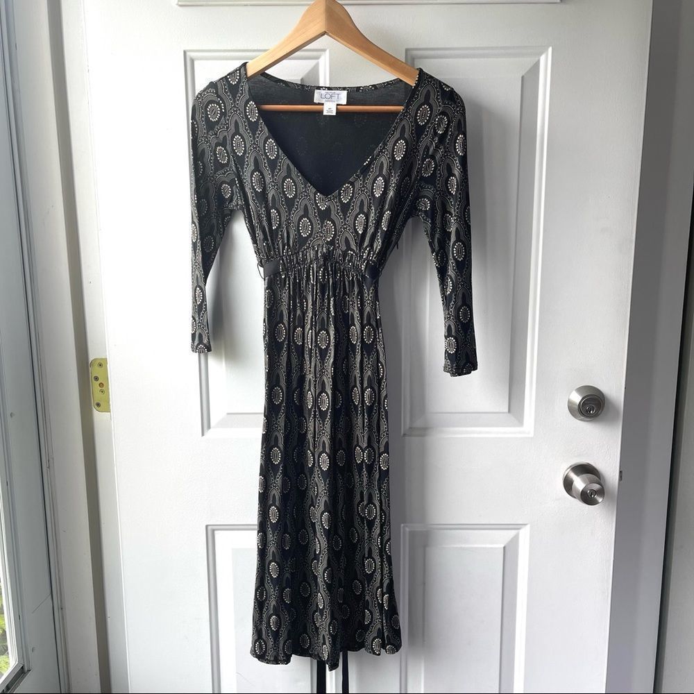 LOFT Black Beige Empire Waist Tie Back Sheath Dress Size 0 Petite
